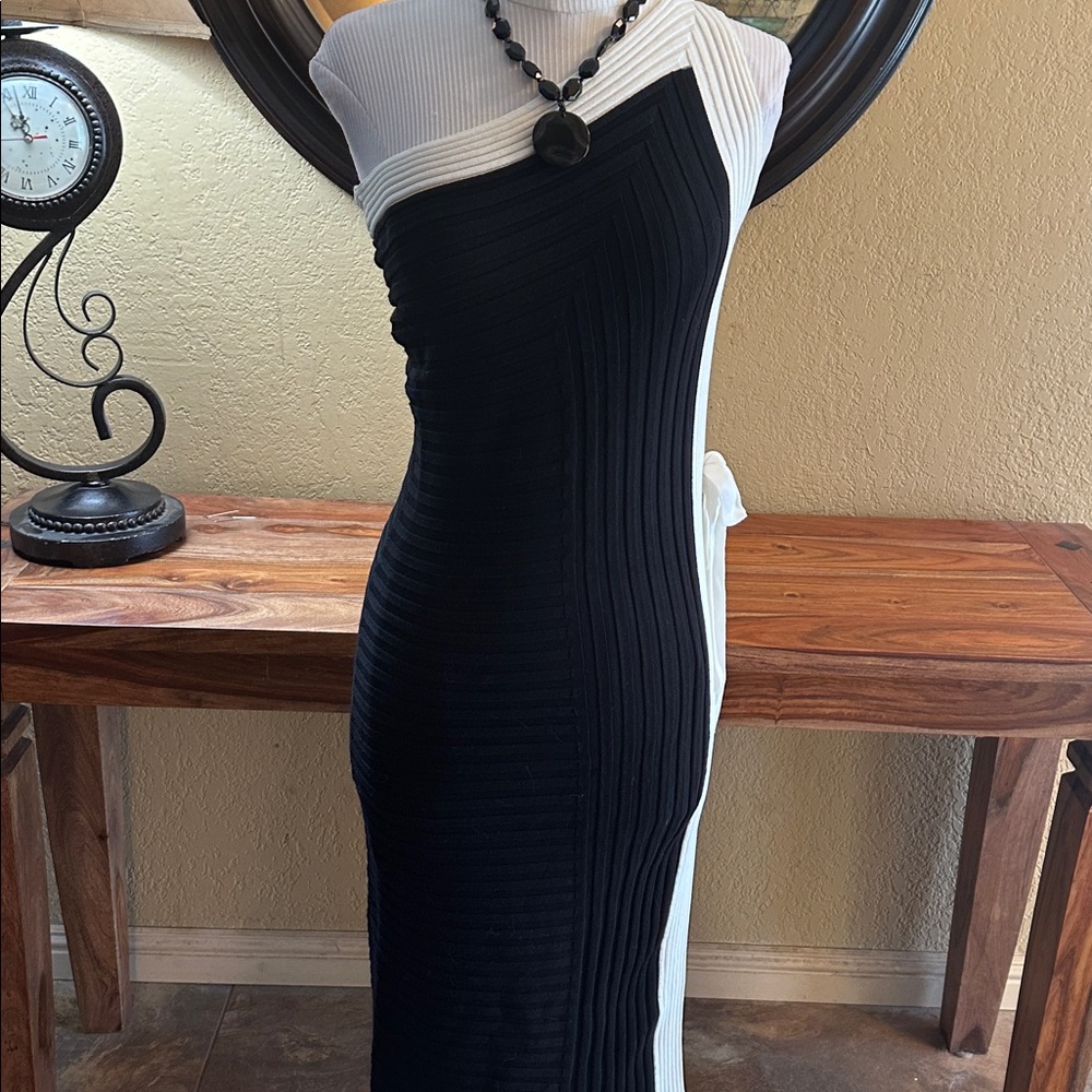 NWT Commense One Shoulder Black and White Knit Dress - Picture 3 of 11